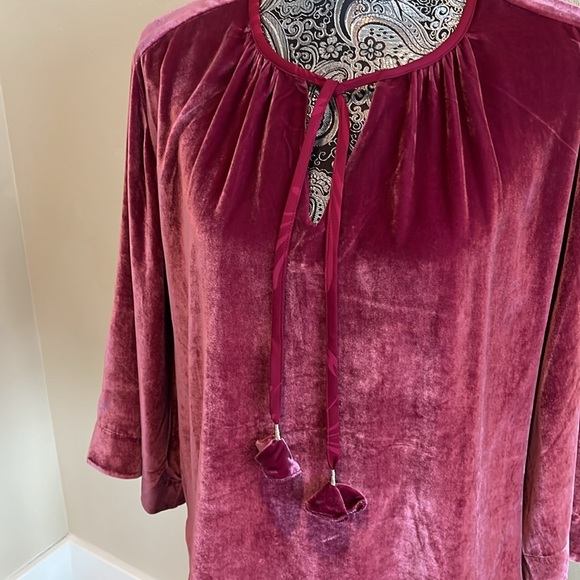 NWT! Tommy Bahama pink velvet silk-blend tunic blouse size small - Picture 8 of 8